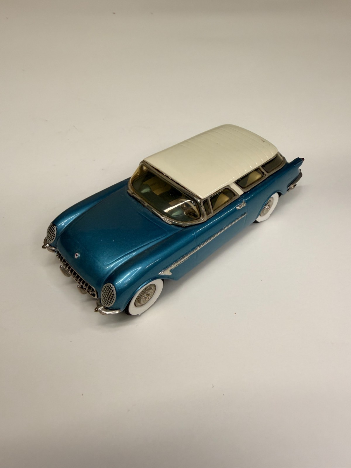 GADM GREAT AMERICAN DREAM MACHINES #2 1954 CORVETTE NOMAD 1/43 DIECAST