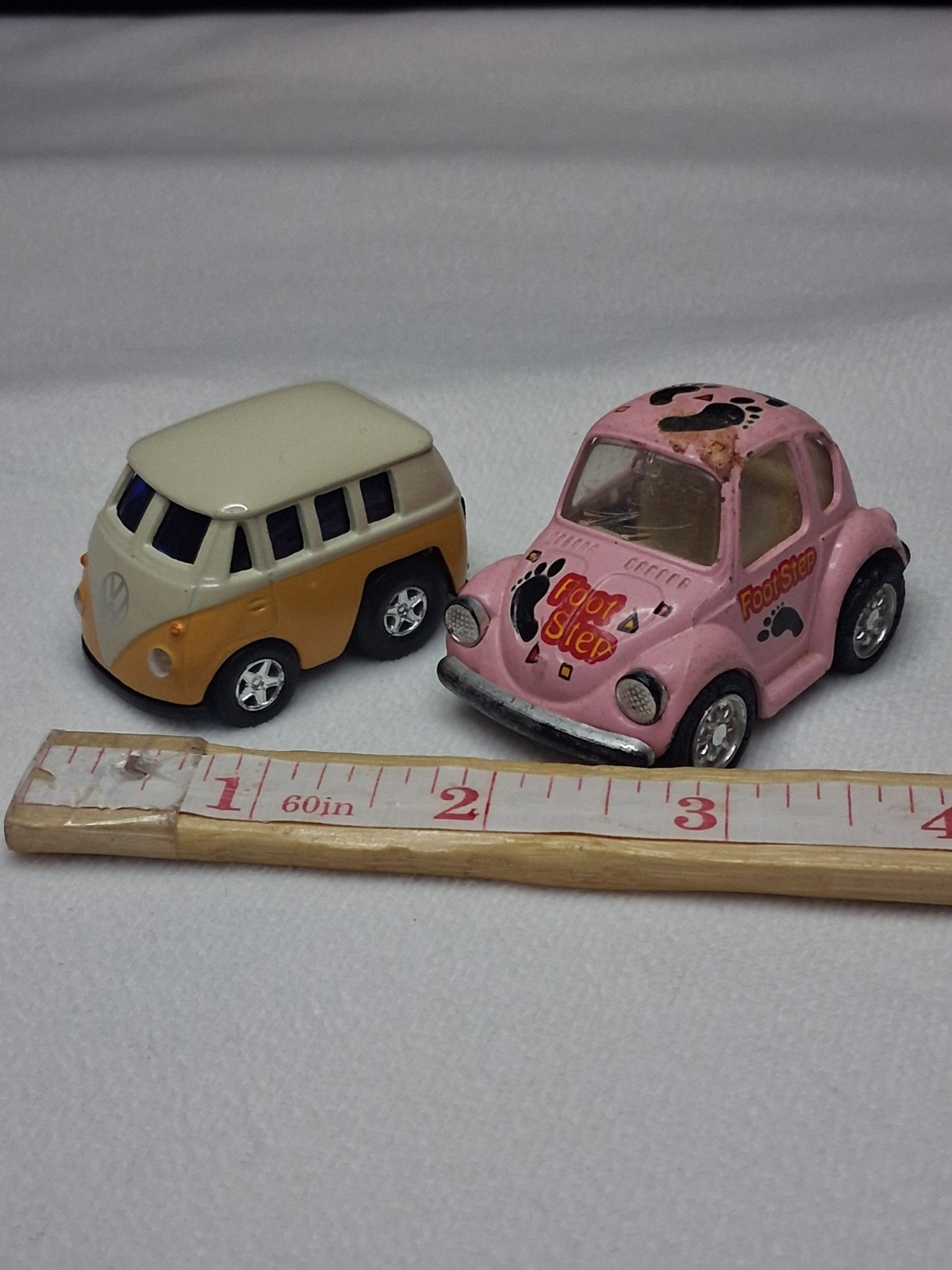 Set of 2 Diecast Pull Back Toy Cars Kintoy VW Beetle & Toysmith VW Bus