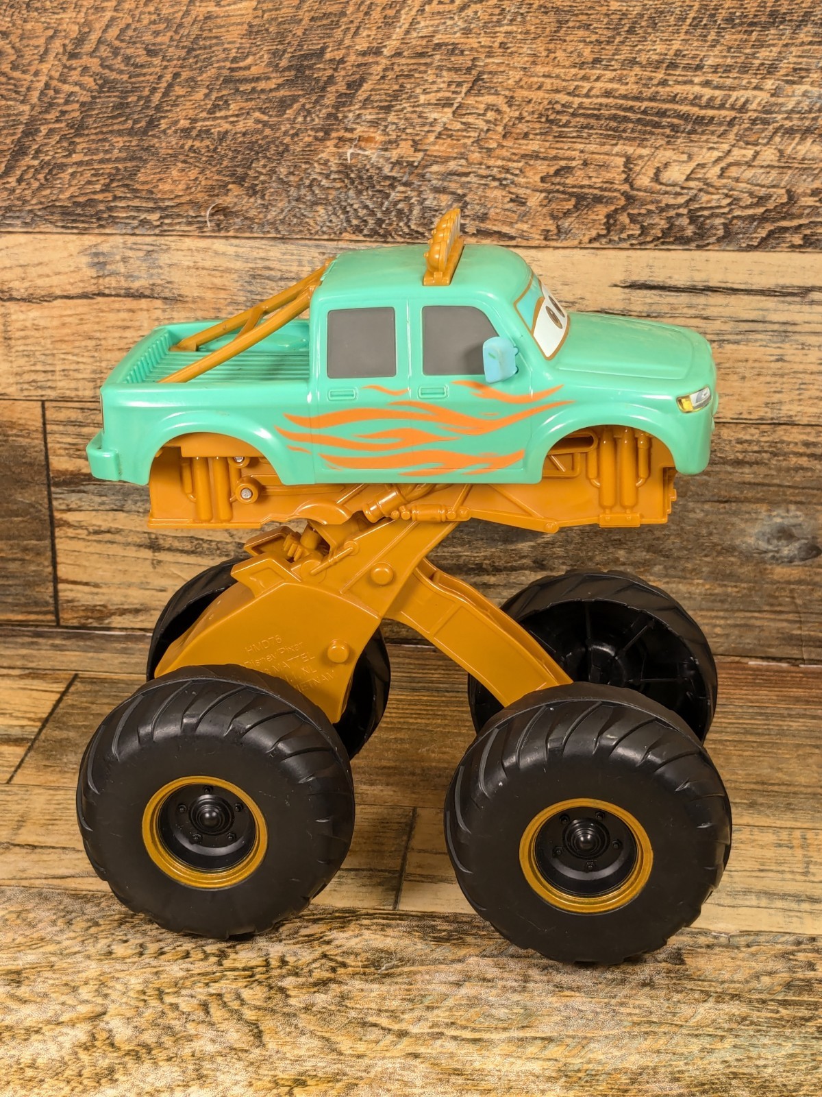Disney Pixar Cars On the Road Circus Ivy Stunt Vehicle Jumping Monster Truck Toy