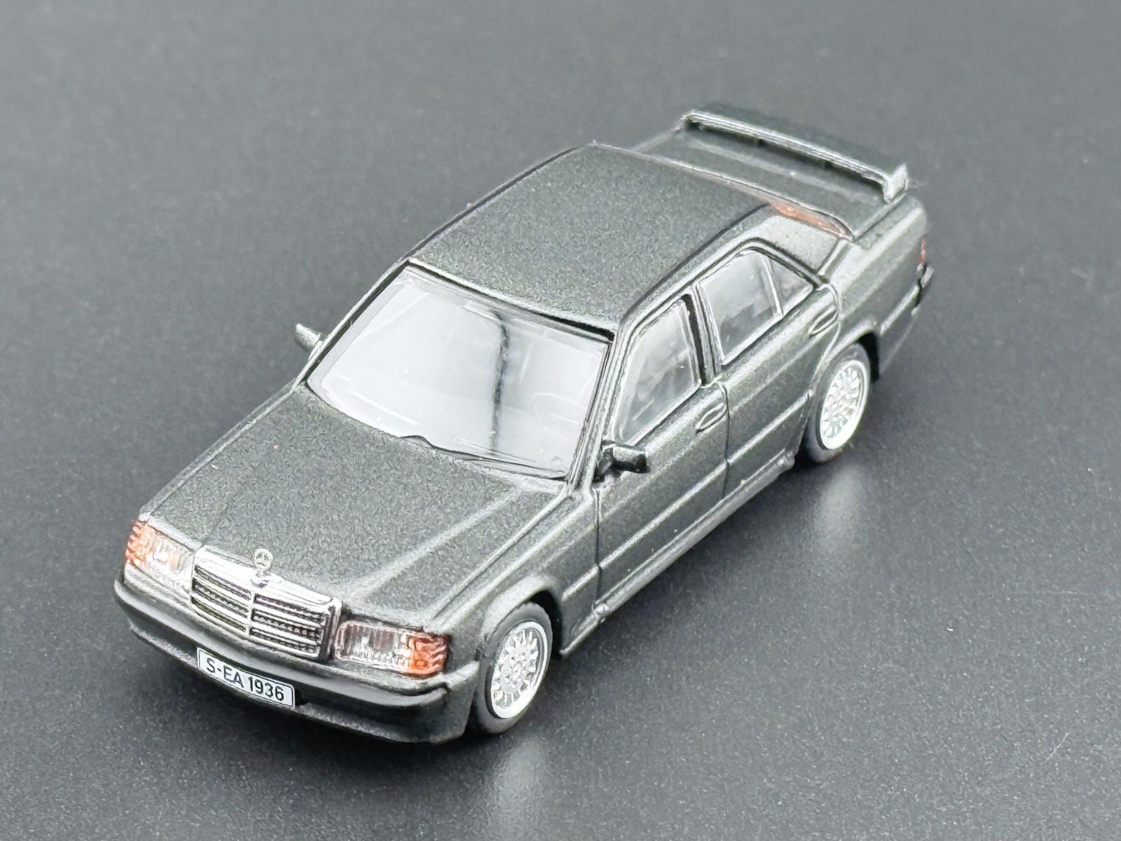 Tarmac Works Mercedes-Benz 190 E 2.3-16 Global64 1/64