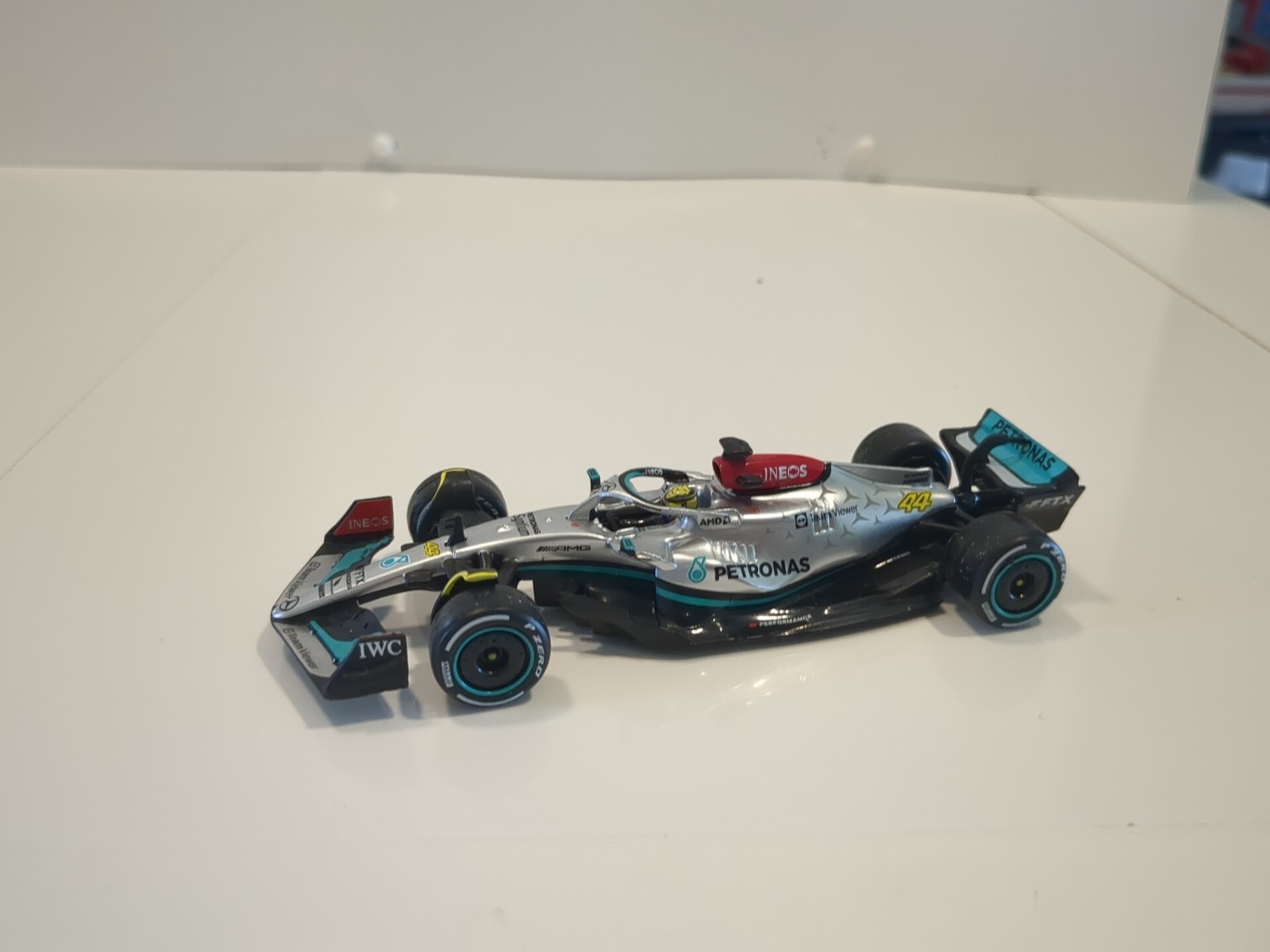*LOOSE* Bburago 2022 F1 Formula One Mercedes AMG Lewis Hamilton 1/43