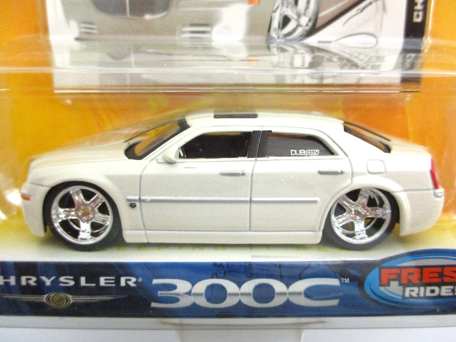 JADA – DUB CITY – KUSTOMS – 2005 / 2006 CHRYSLER 300C – 1/64 DIECAST