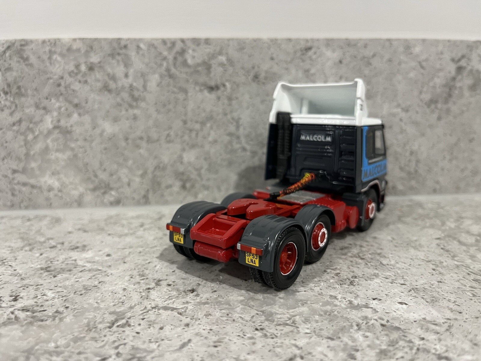 Corgi – Volvo FM Tractor Unit – Malcolm Group – CC99174 – 1:50 – Mint/New