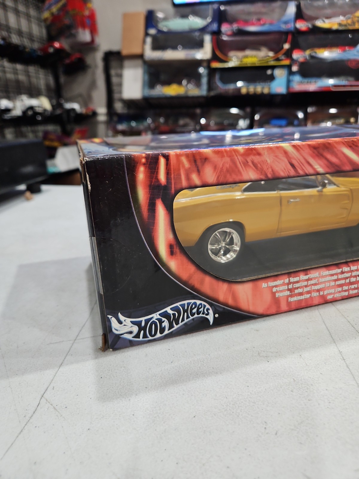 1/18 Hot Wheels 1969 Dodge Charger Team Baurtwell Whips Funkmaster Flex NIB