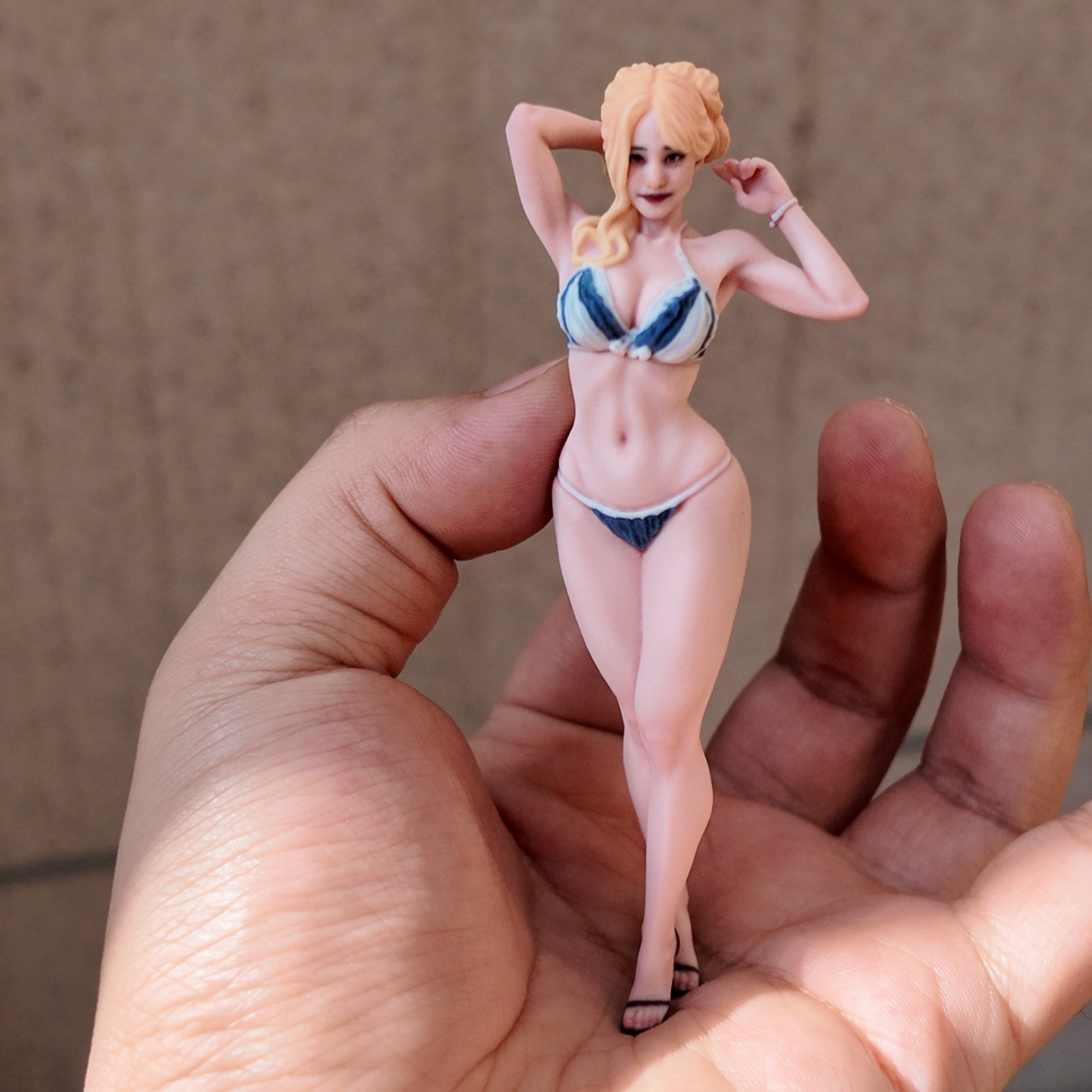 1/18 Miniatures Blonde Swimsuit Beauty Girl Scene Props Figures Model For Cars