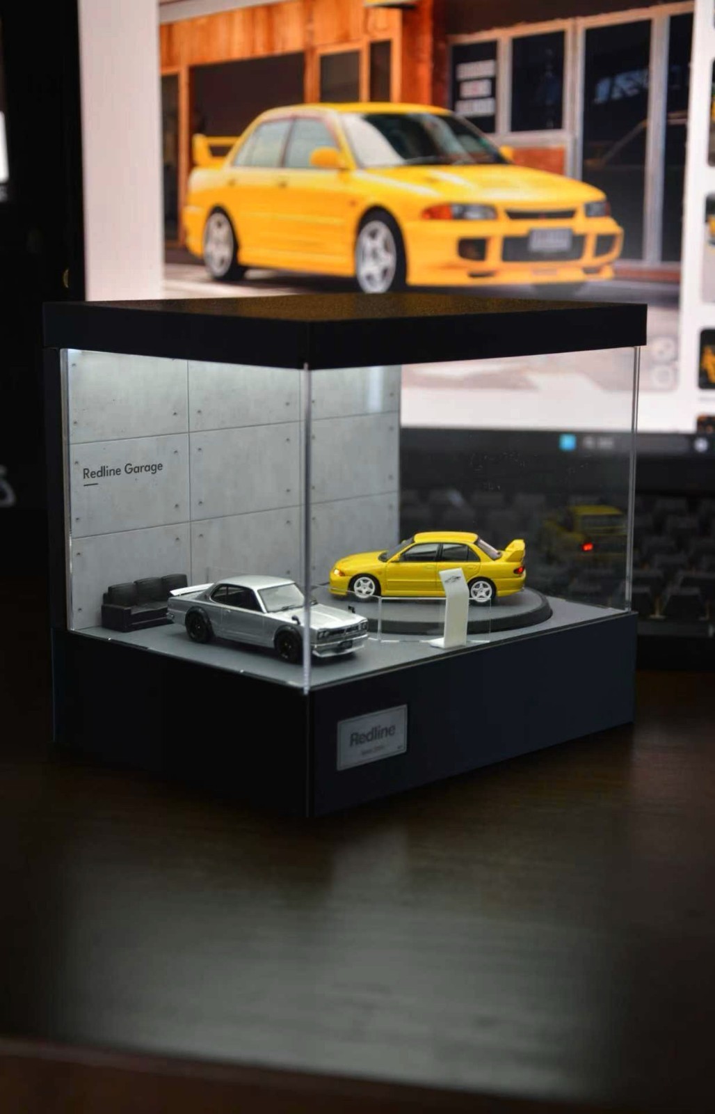 Rotating Car Display Case LED Showroom Acrylic Diorama Display Box Garage