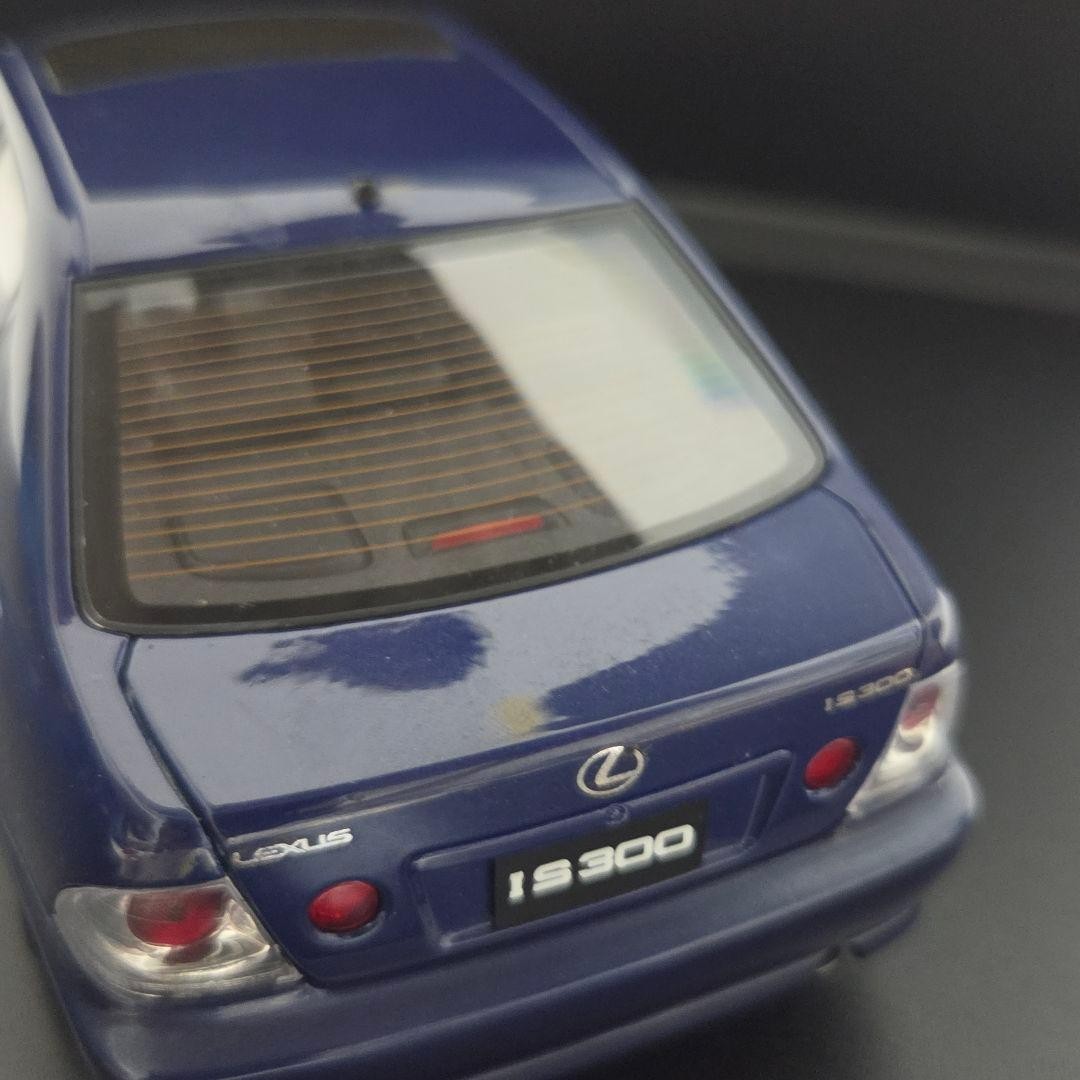 LEXUS IS300 1/18 AutoArt Diecast Car Model Left Hand Drive Altezza Limited