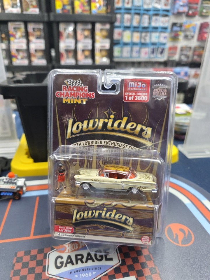 RACING CHAMPIONS LOW RIDERS 1958 CHEVY IMPALA SS 1/64 with FIGURE BEIGE RCCP1012