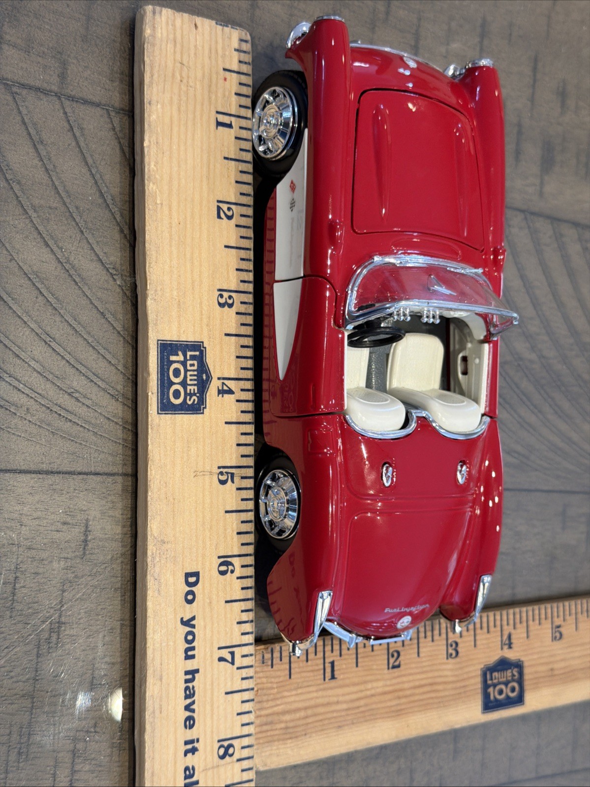Maisto 1957 Chevrolet Corvette convertible red 1:24 Diecast