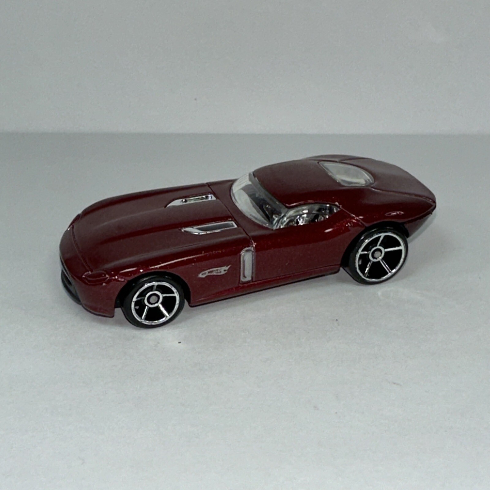 Hot Wheels/Mattel 2008 Fast Felion Car Loose EUC
