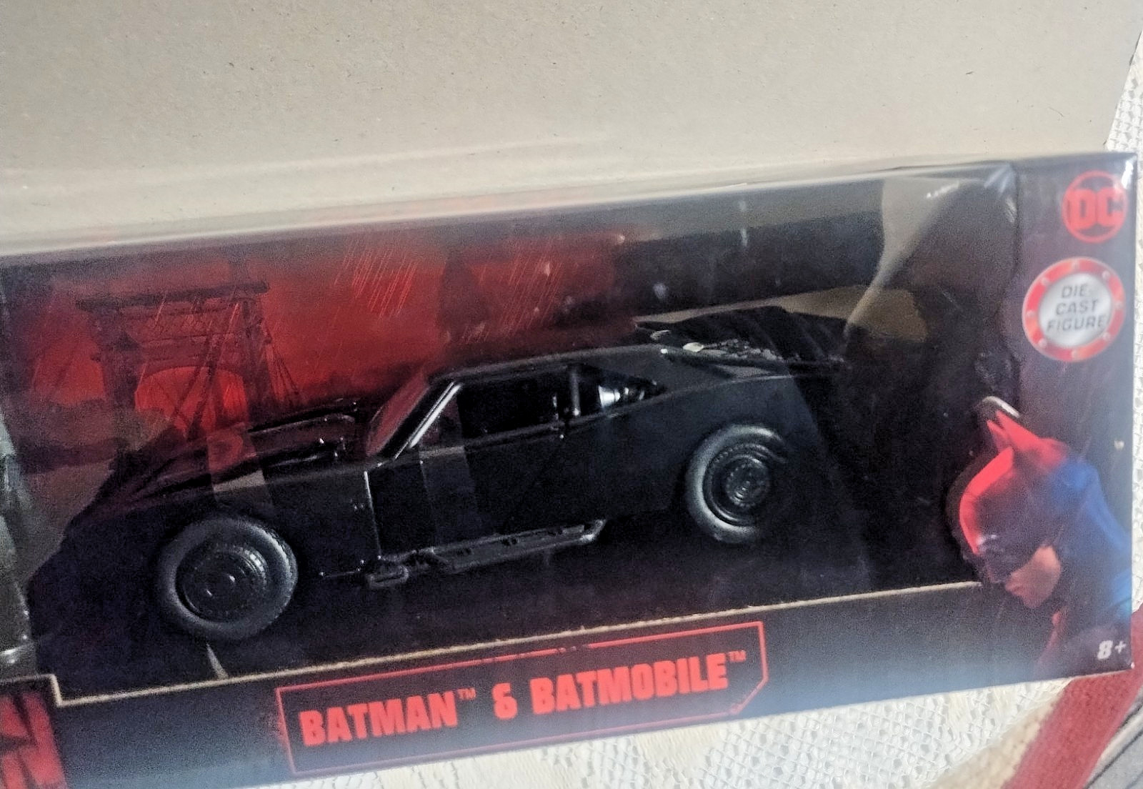 The Batman Movie Hollywood Rides DC Batman Diecast Figure & Batmobile 1:24 Scale