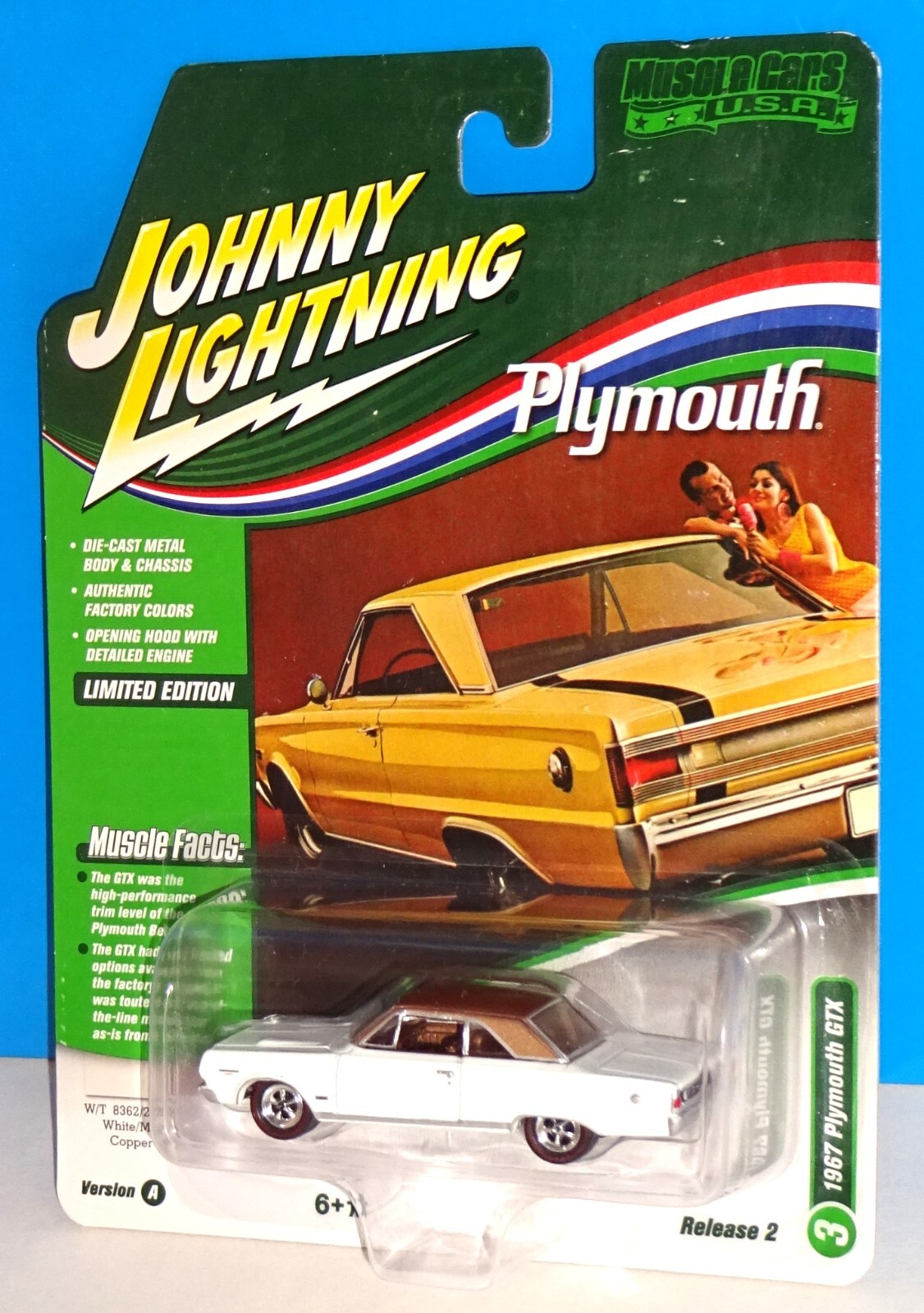 Johnny Lightning 2022 Muscle Cars USA 1967 Plymouth GTX White w/ Copper Top