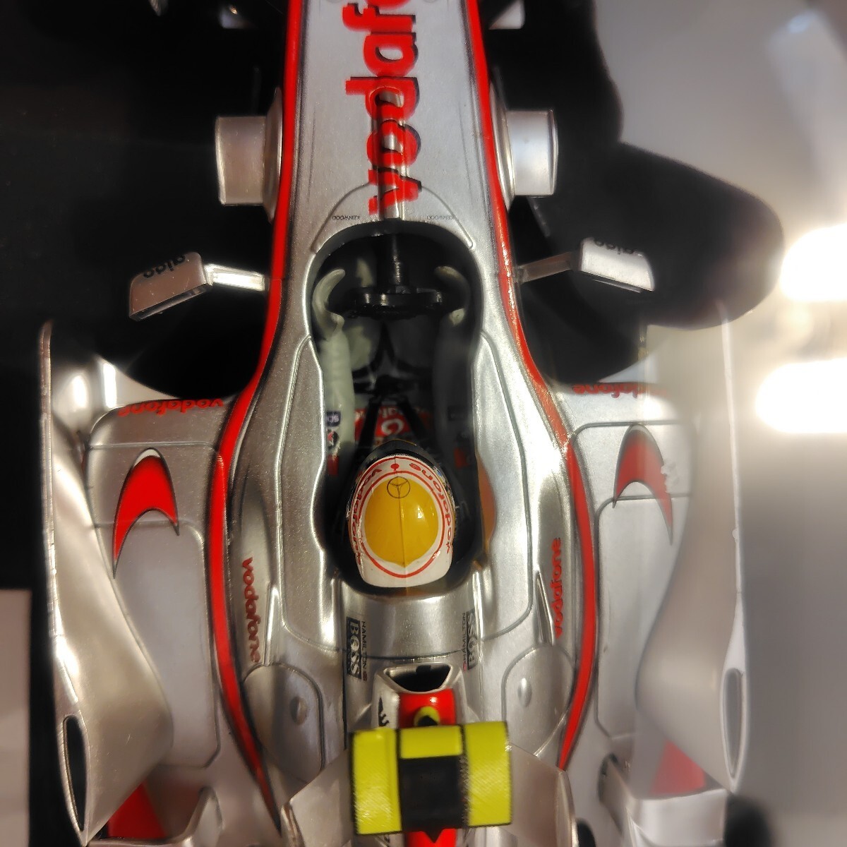 1/18 Hot Wheels Mclaren Mercedes Mp4-22 Lewis Hamilton’S First Winning Machine