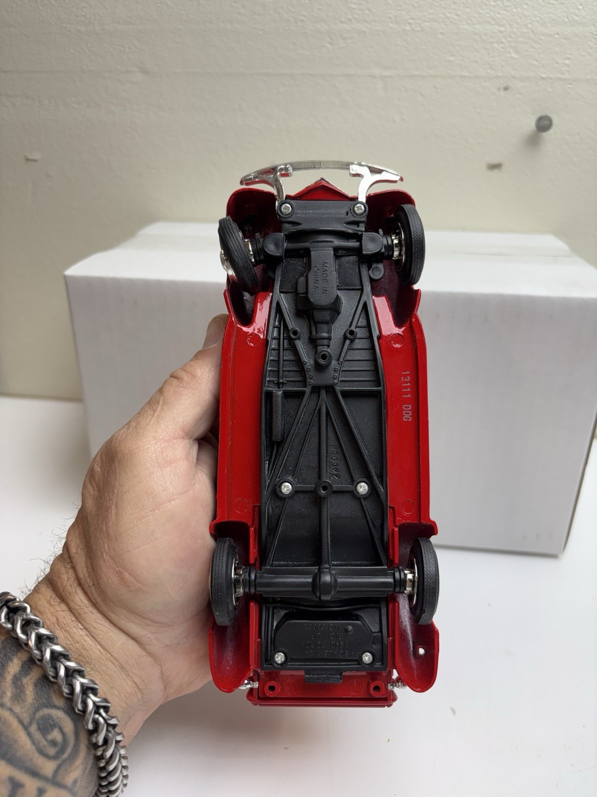 1940 Red Ford Pickup Truck – 1:24 Scale Diecast Motormax, No. 68062