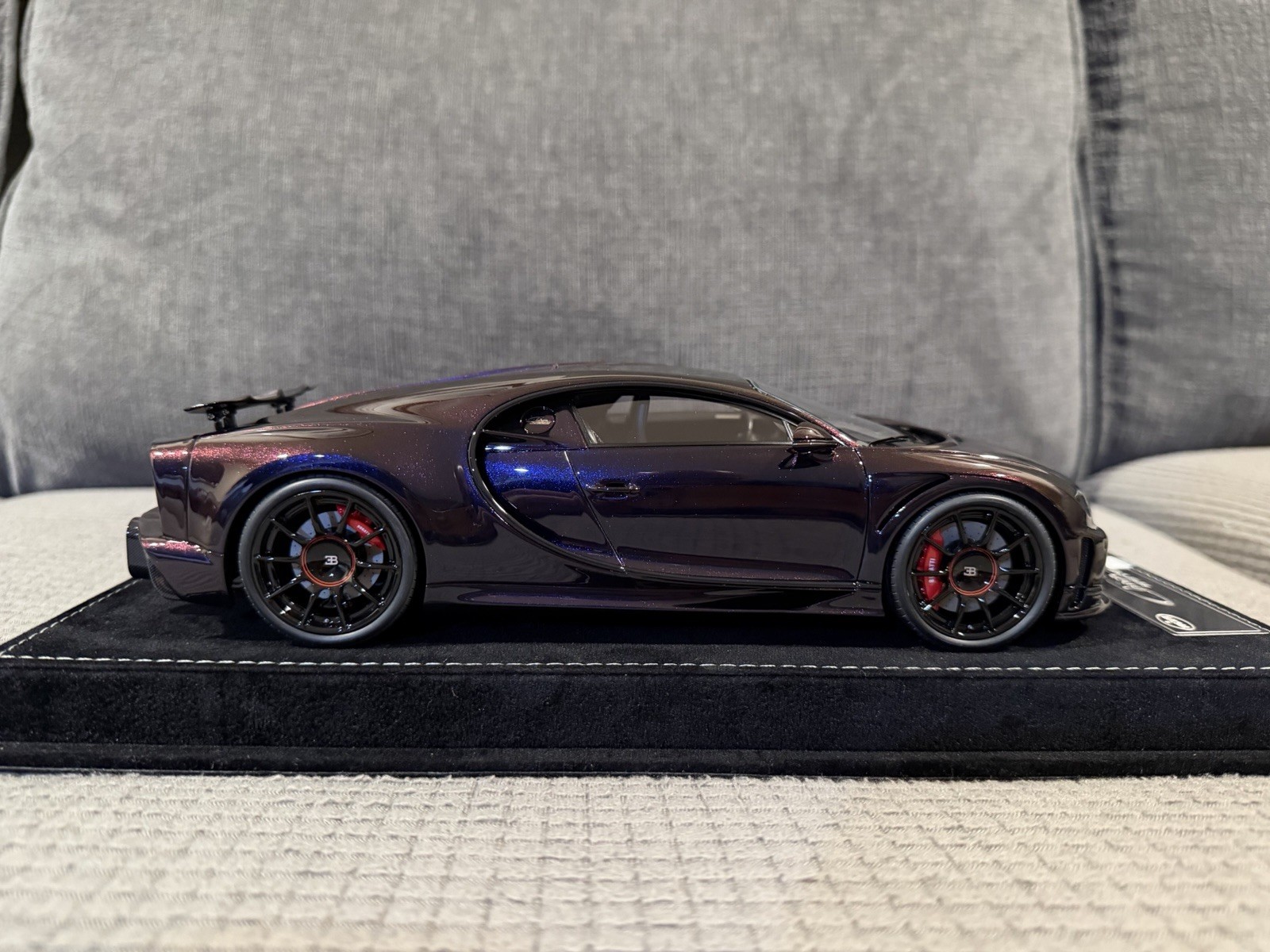1/18 HH Henson & Heaven Bugatti Chiron SuperSport Chameleon Purple Limited 30pcs