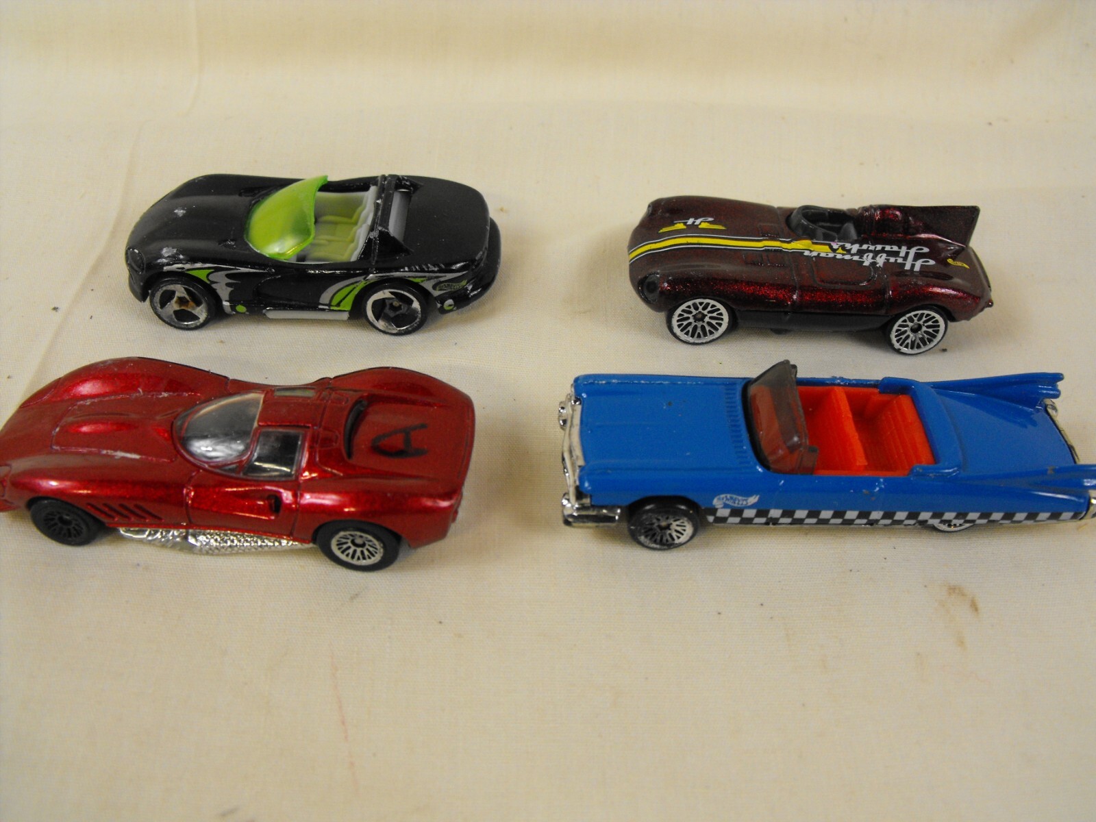 Lot of 20 Hot Wheels Diecast Sport, Luxury & Racing Cars – Loose
