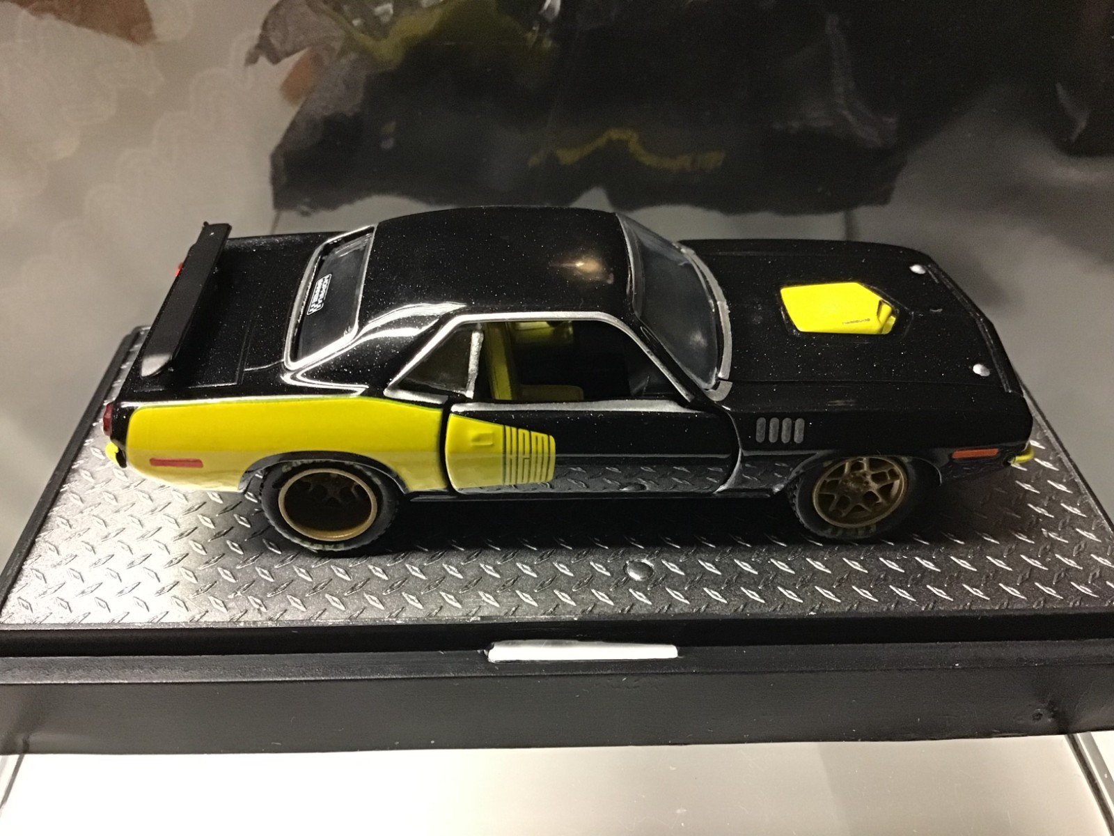 M2 1:64 1971 Plymouth Cuda “Mopar Garage” 1 of 9000 PCS. R81 24-55
