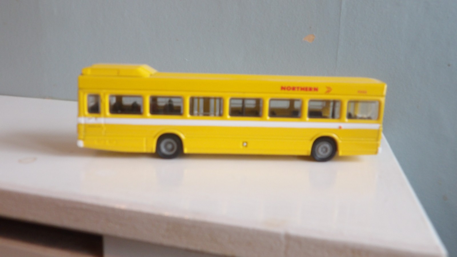 EFE 15103 NORTHERN GENERAL TRANSPORT CO LONG LEYLAND MARK 1 DIECAST 1:76 SCALE.