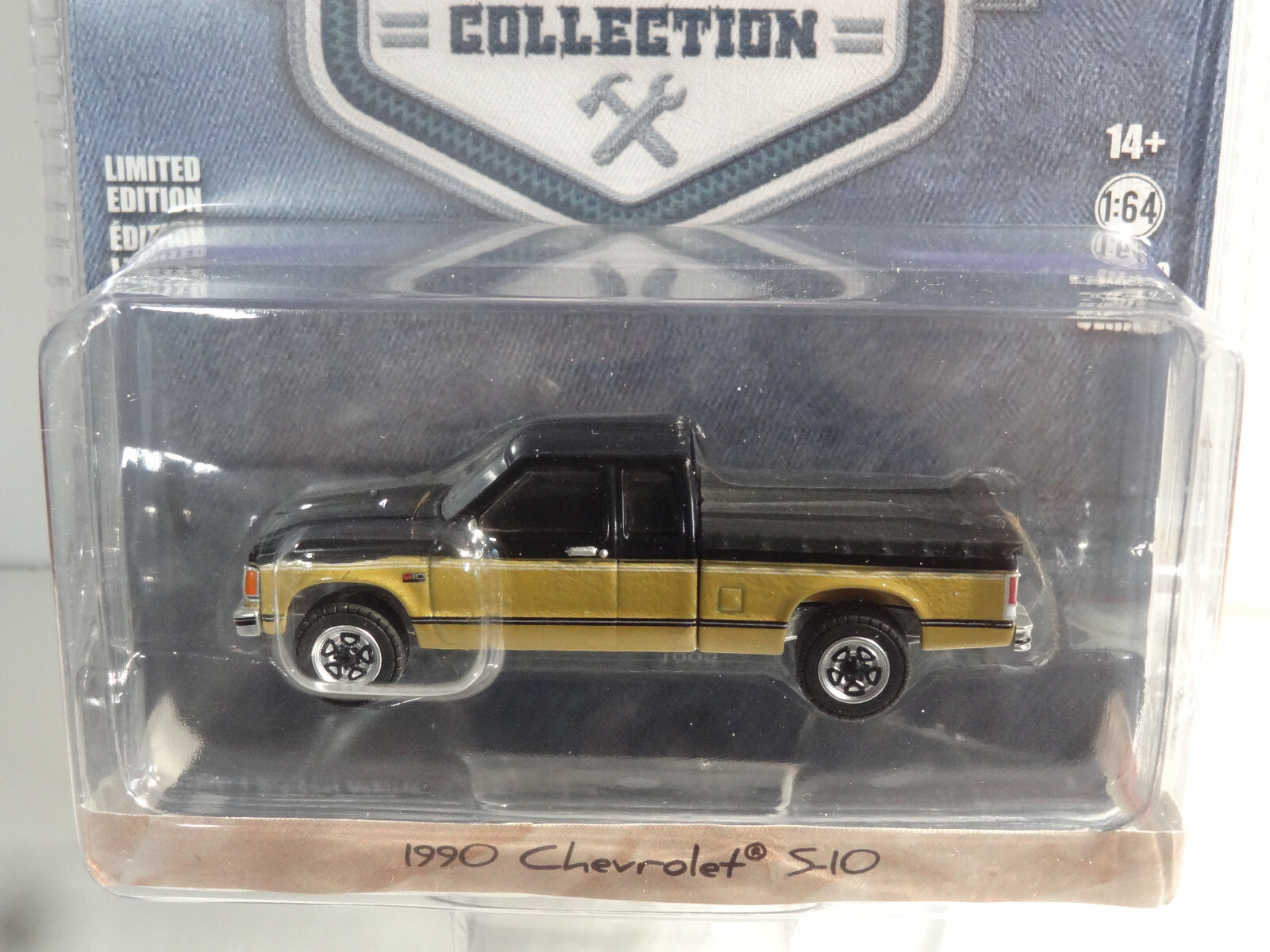 GREENLIGHT – BLUE COLLAR – 1990 CHEVY S10 TAHOE WITH TONNEAU COVER