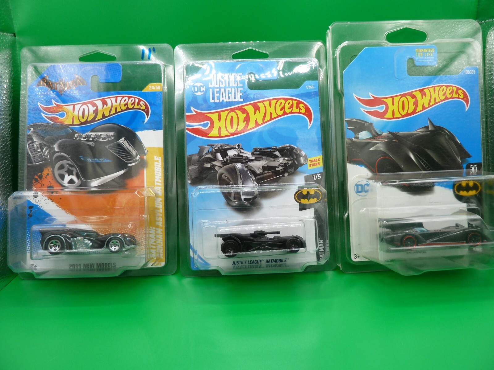 Hot Wheels Batman Cars w/cases box will contain 14 cars various years