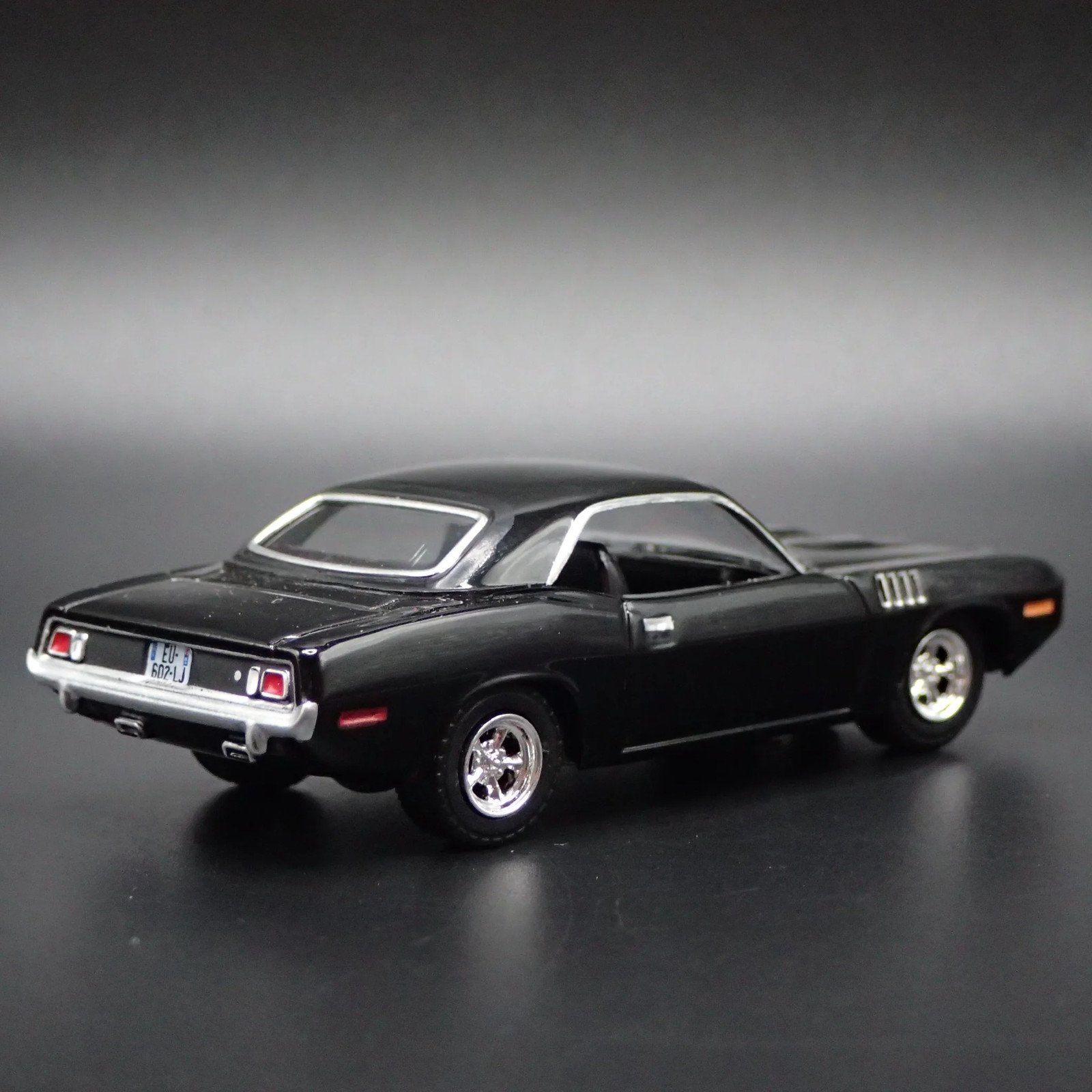 1971 71 PLYMOUTH CUDA MUSCLE CAR 1:64 SCALE COLLECTIBLE DIECAST MODEL CAR