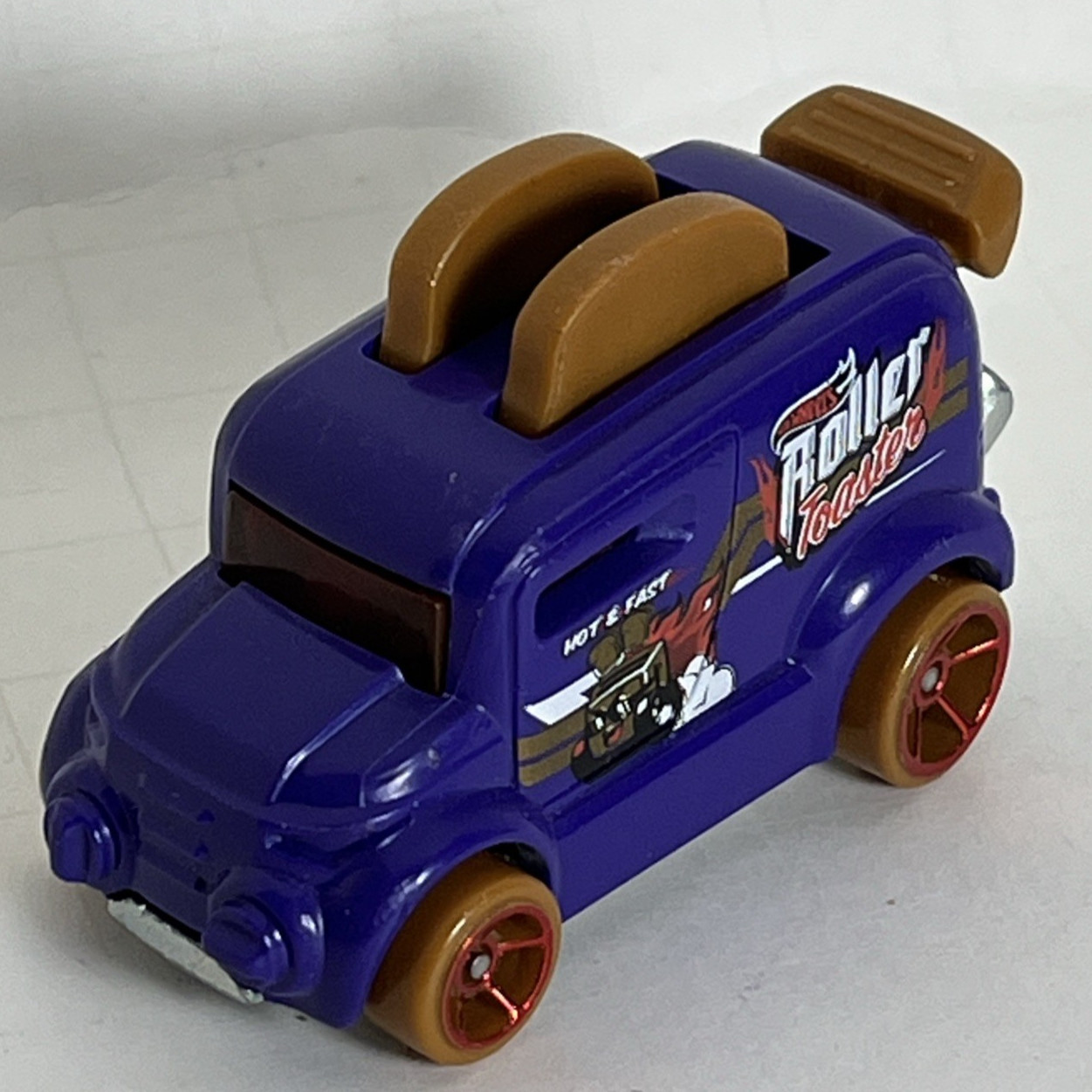 2016 Hot Wheels Purple Roller Toaster Toy Car Mattel