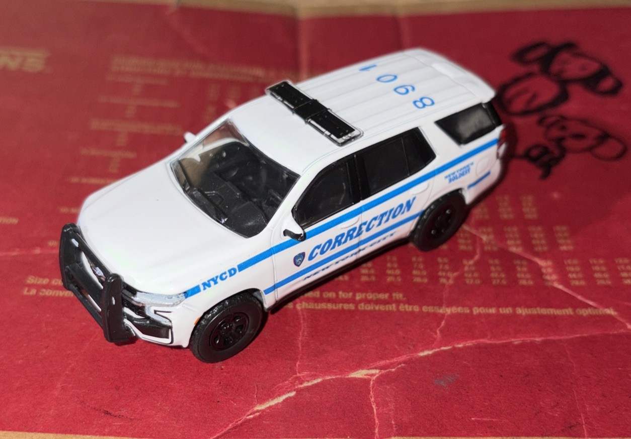 1/64 Kitbash Chevy Tahoe NYCD New York City Corrections Department Transport