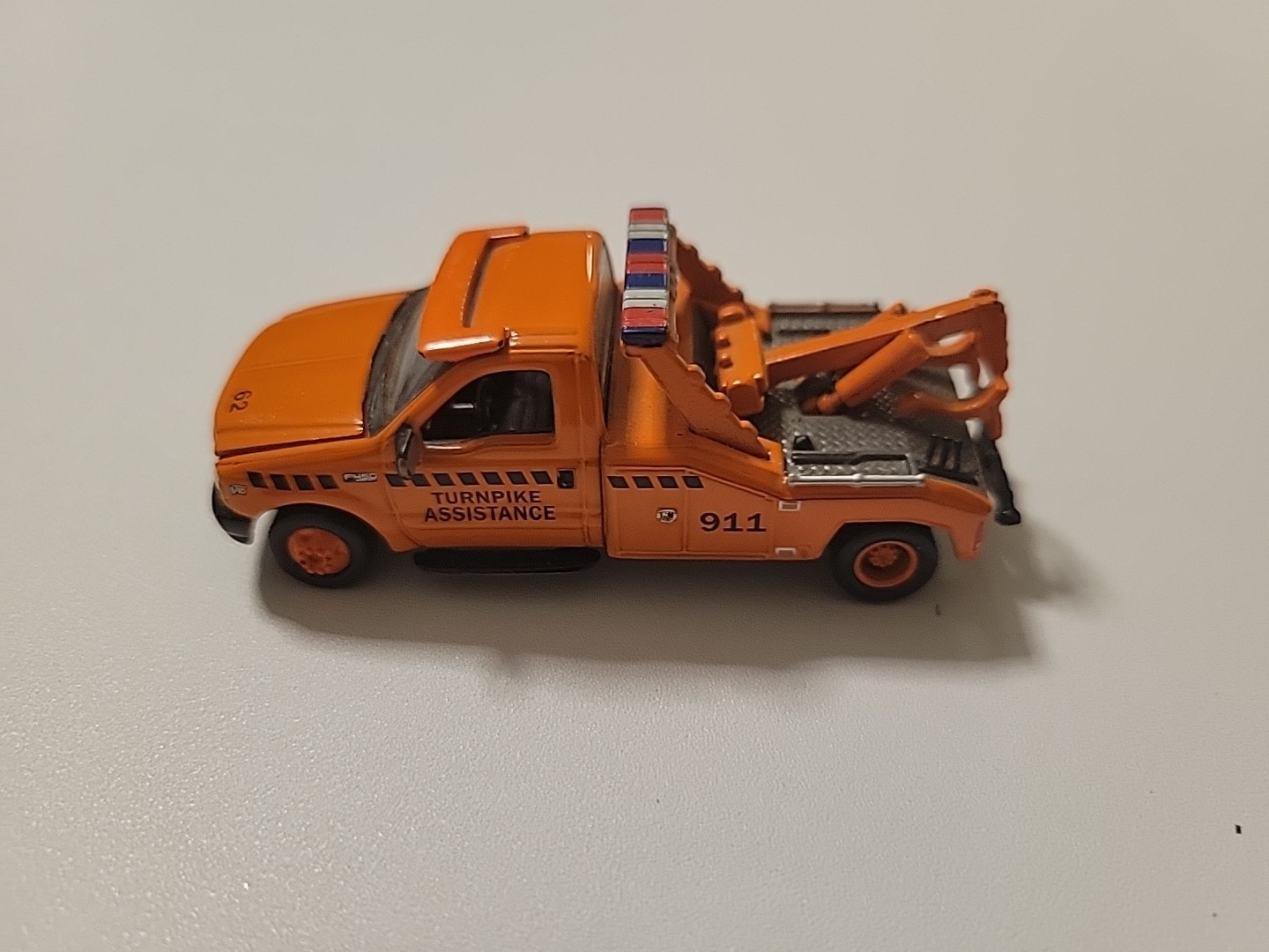 Ford Wrecker Tow Truck Super Duty Recovery Rig 1/64 Scale Wheels Limited Edition