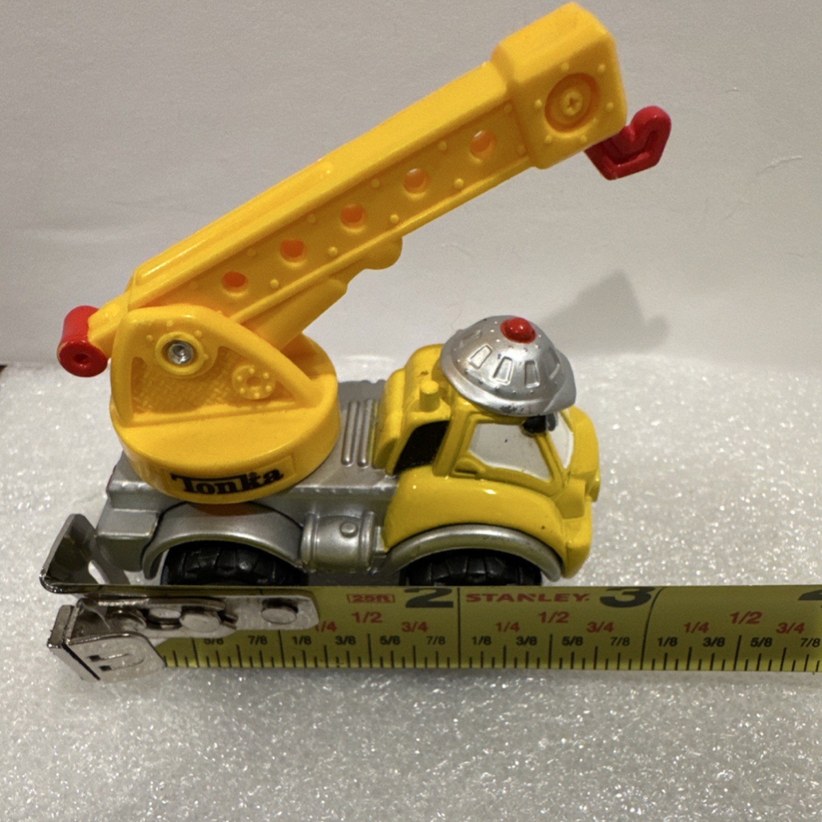 Maisto Tonka Shane Crane Diecast Vehicle Yellow/Silver/Black/Red 2001 🚜
