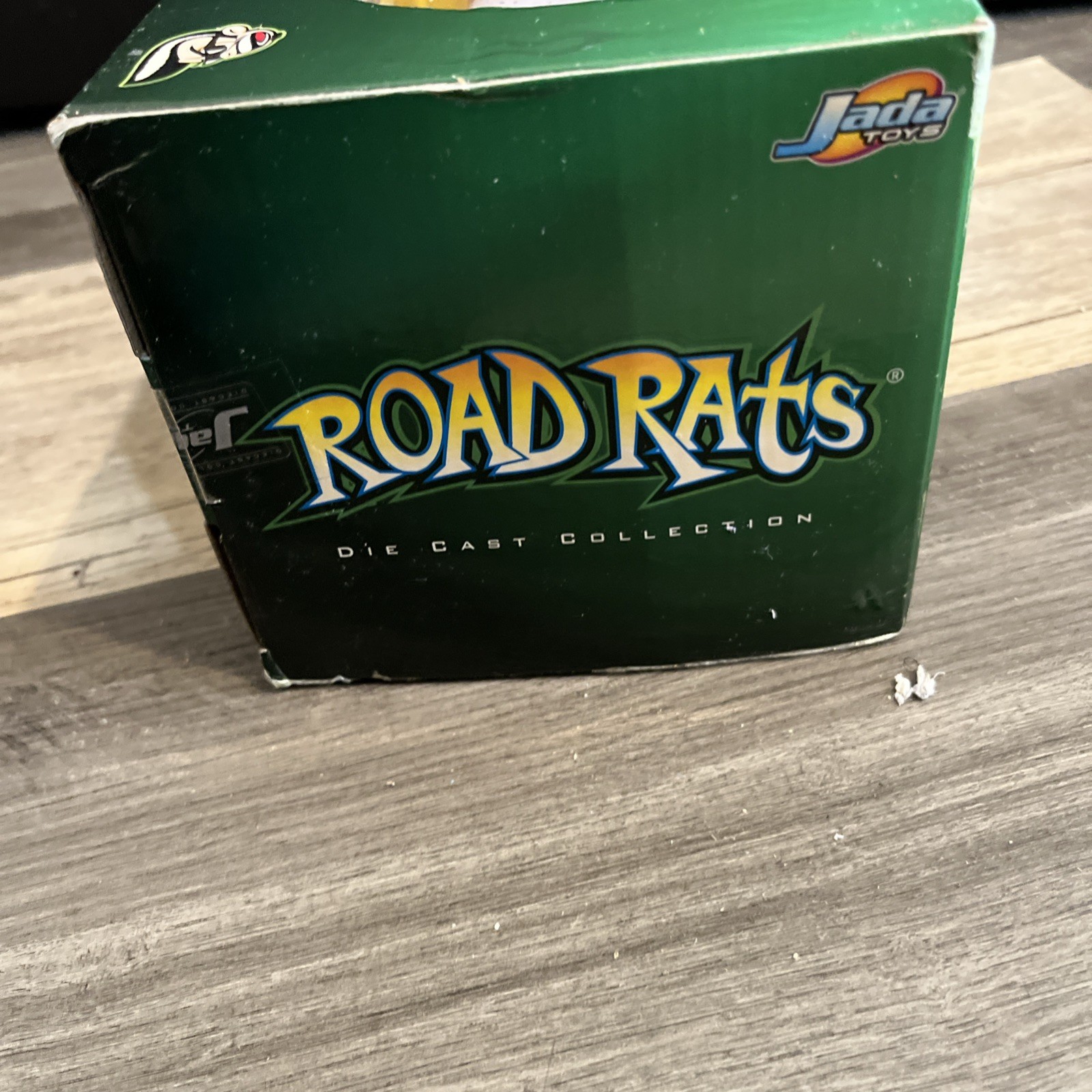 JADA – KUSTOMIZING – ROAD RATS – 1959 CADILLAC COUPE DEVILLE – 1/24 NEW IN Box