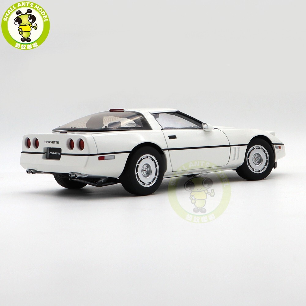 1/18 Autoart 71243 Chevrolet Corvette C4 1986 Diecast Model Car Gifts For Father