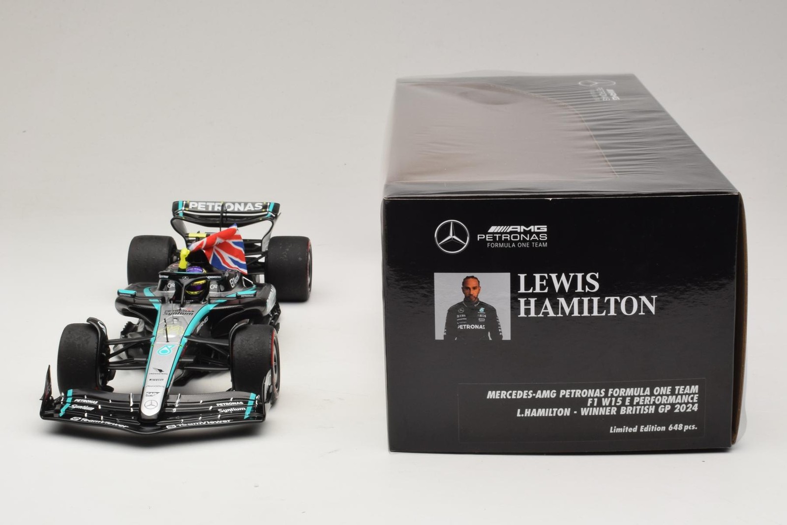 Mercedes AMG W15 L. Hamilton Winner British GP 2024 Minichamps 1:18 | 110241244
