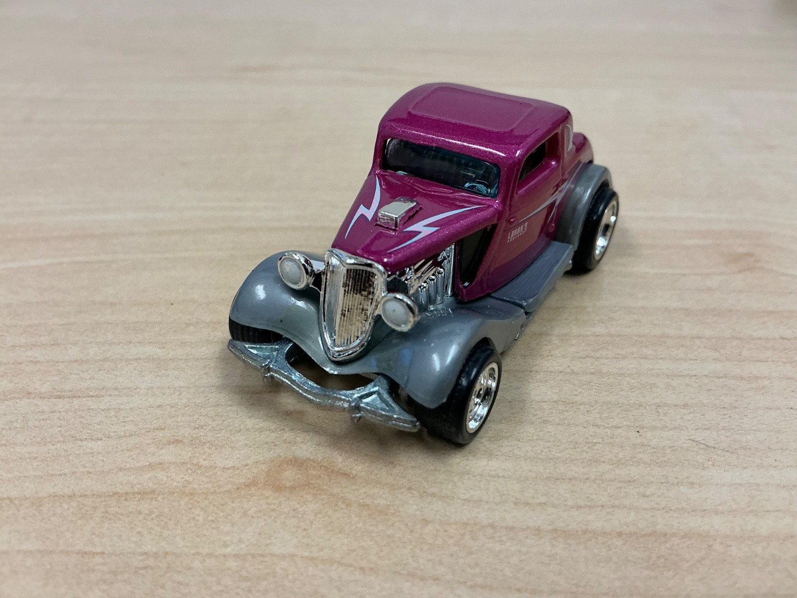 2009 Hot Wheels Larry’s Garage 3 Window ’34 Chase Toys R Us Exclusive NM Loose