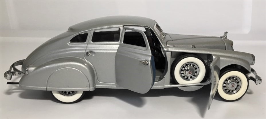 Vintage Classic Car Custom Built Metal Model Concept Hot Rod Race Sports Promo