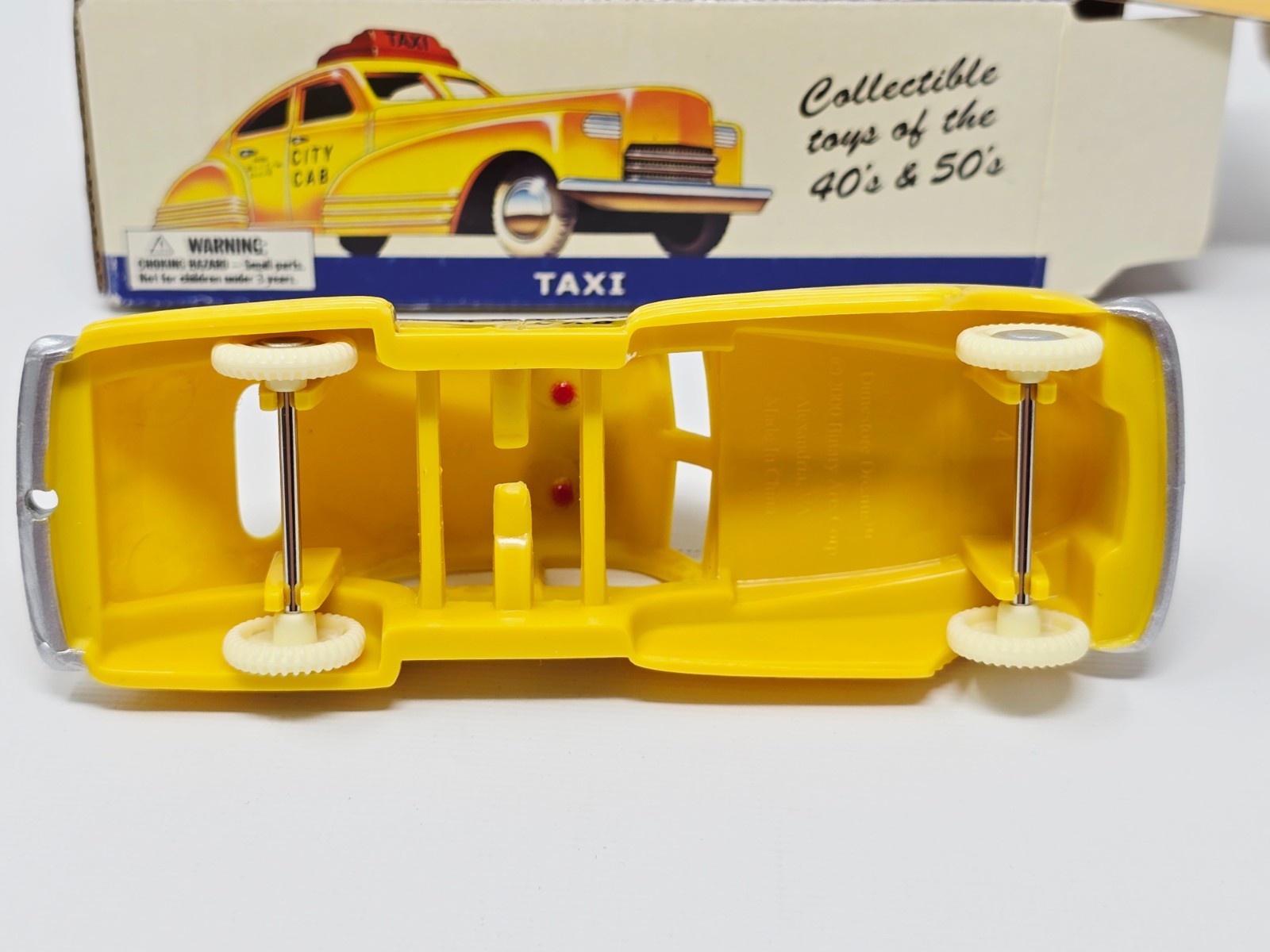 Dimestore Dreams 1940’s Yellow City Cab / TAXI #20070 Deluxe Plastic 1:43