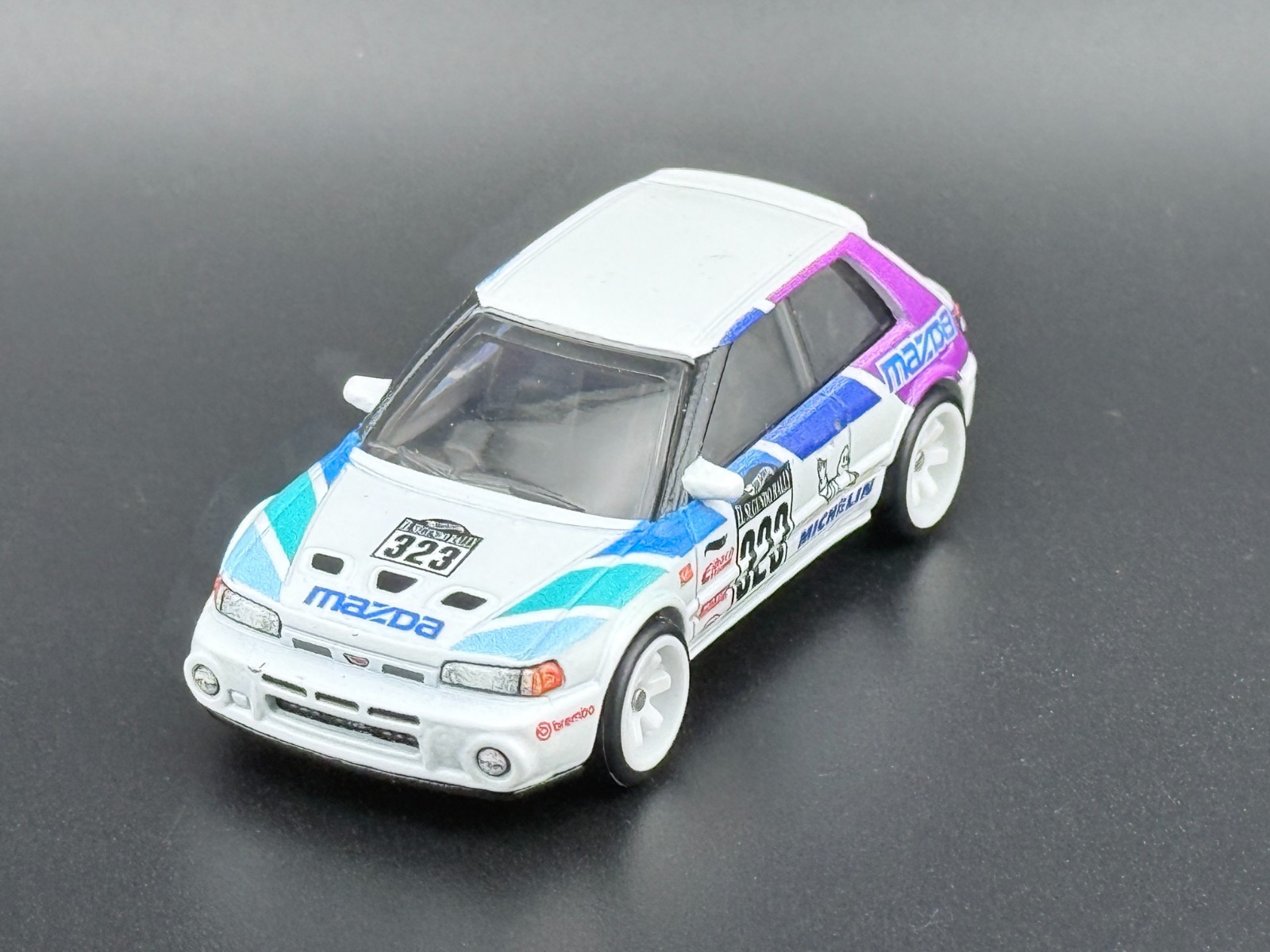 Hot Wheels Mazda 323 GTR Modern Classics FPY86-961S 1/64