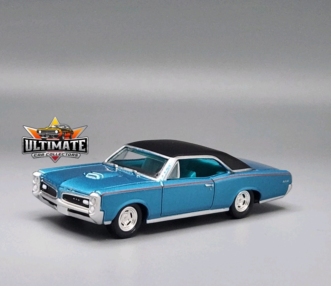 1966 66 Pontiac GTO Collectible 1/64 Scale Diecast Model Collector Car