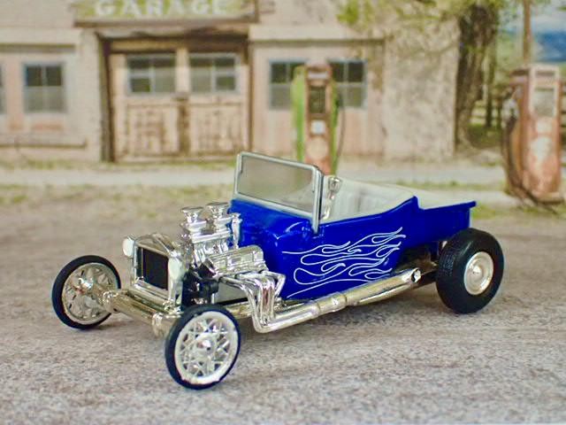 1923 Ford Model-T Twin Carb Flathead V8 Hot Rod Roadster 1/64 Scale Ltd Edit O