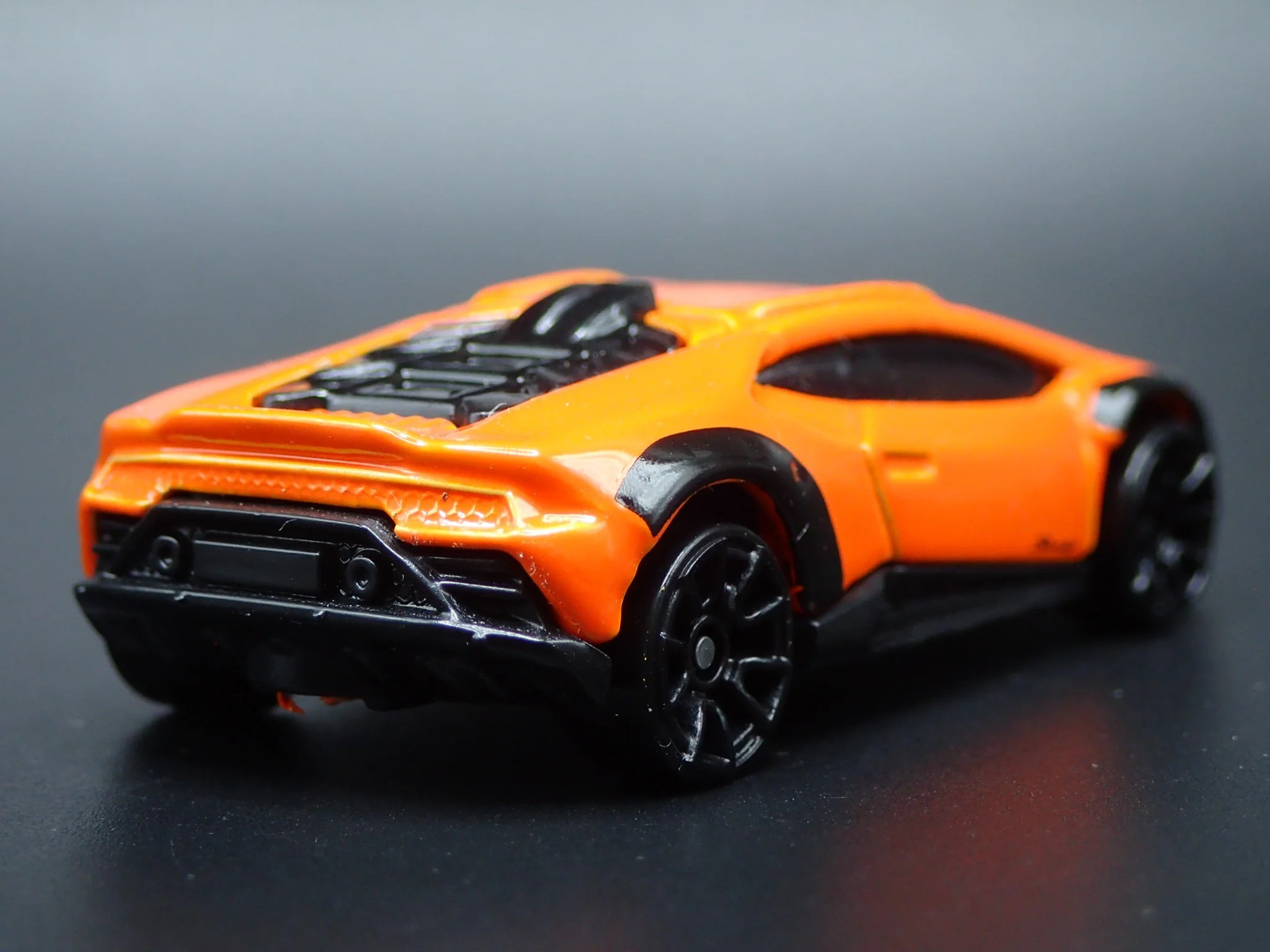 2023-2024 LAMBORGHINI HURACAN STERRATO SUPER CAR 1:64 SCALE DIECAST MODEL CAR