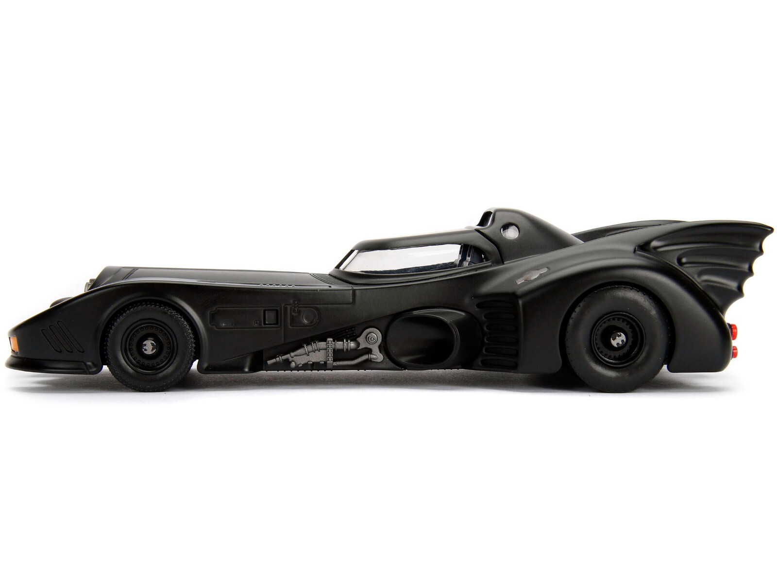 MODEL KIT BATMOBILE & BATMAN FIGURE (1989 MOVIE) 1/24 DIECAST MODEL JADA 30874