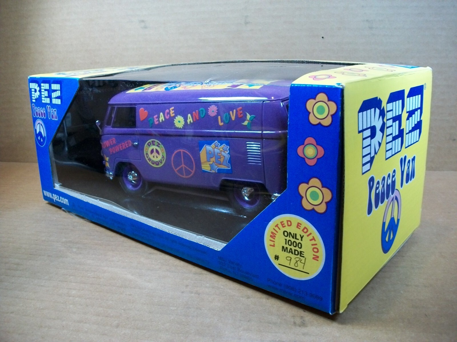 1:18 Scale VW Microbus “PEZ PEACE VAN” ~ #984 of 1000 ~ with Display Case