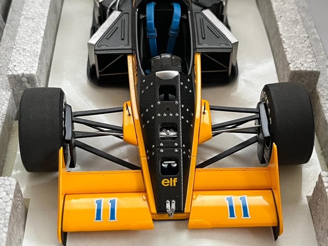 AUTOart 1/18 88726 Team Lotus Type 99T F1 1987 S.Nakajima #11 Diecast Model Used