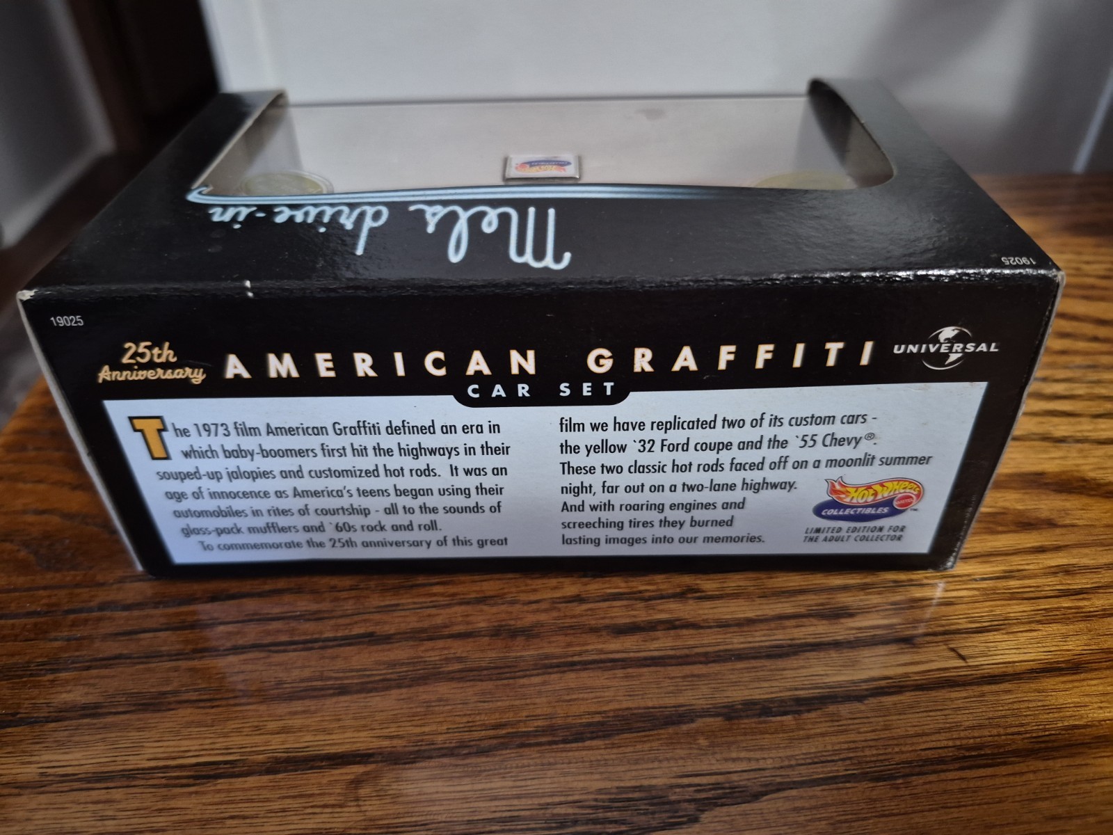 Hot Wheels Collectibles American Graffiti 25th Anniv Mel’s Drive-In 1:64 Set