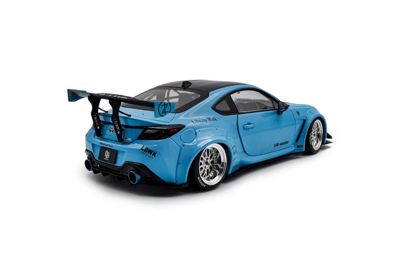 2024 Toyota GR86 Liberty Walk Body Kit 1:18 Scale Model – Solido S1813601