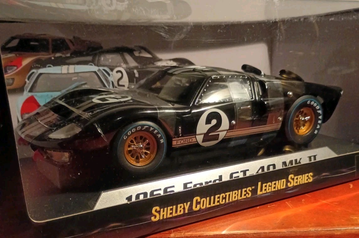 Shelby Collectibles Ford GT40 MK II #2 24h LeMans 1966 Black McLaren Amon 1:18