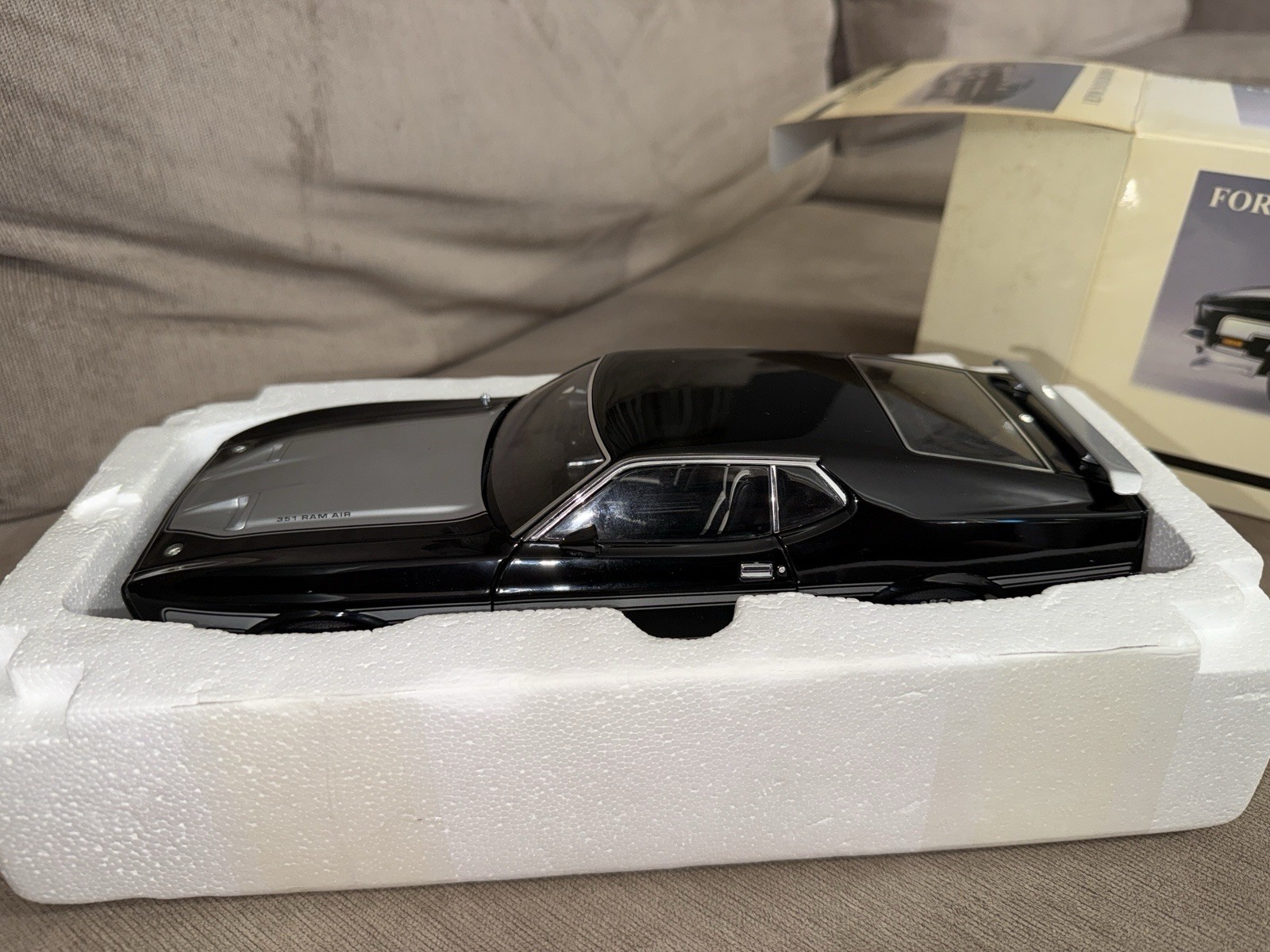 Auto Art 1/18 Ford Mustang Mach I Fastback 1971 Black NEW Diecast Car