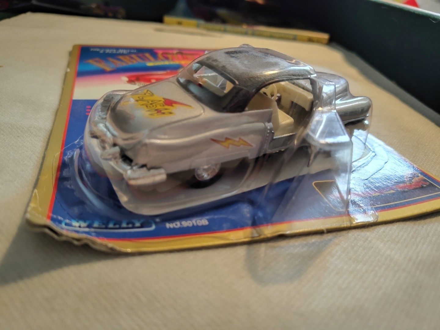 WELLY FABULOUS FIFTIES Pull Back and Go Action Die Cast Car #9010B 1:38 Scale