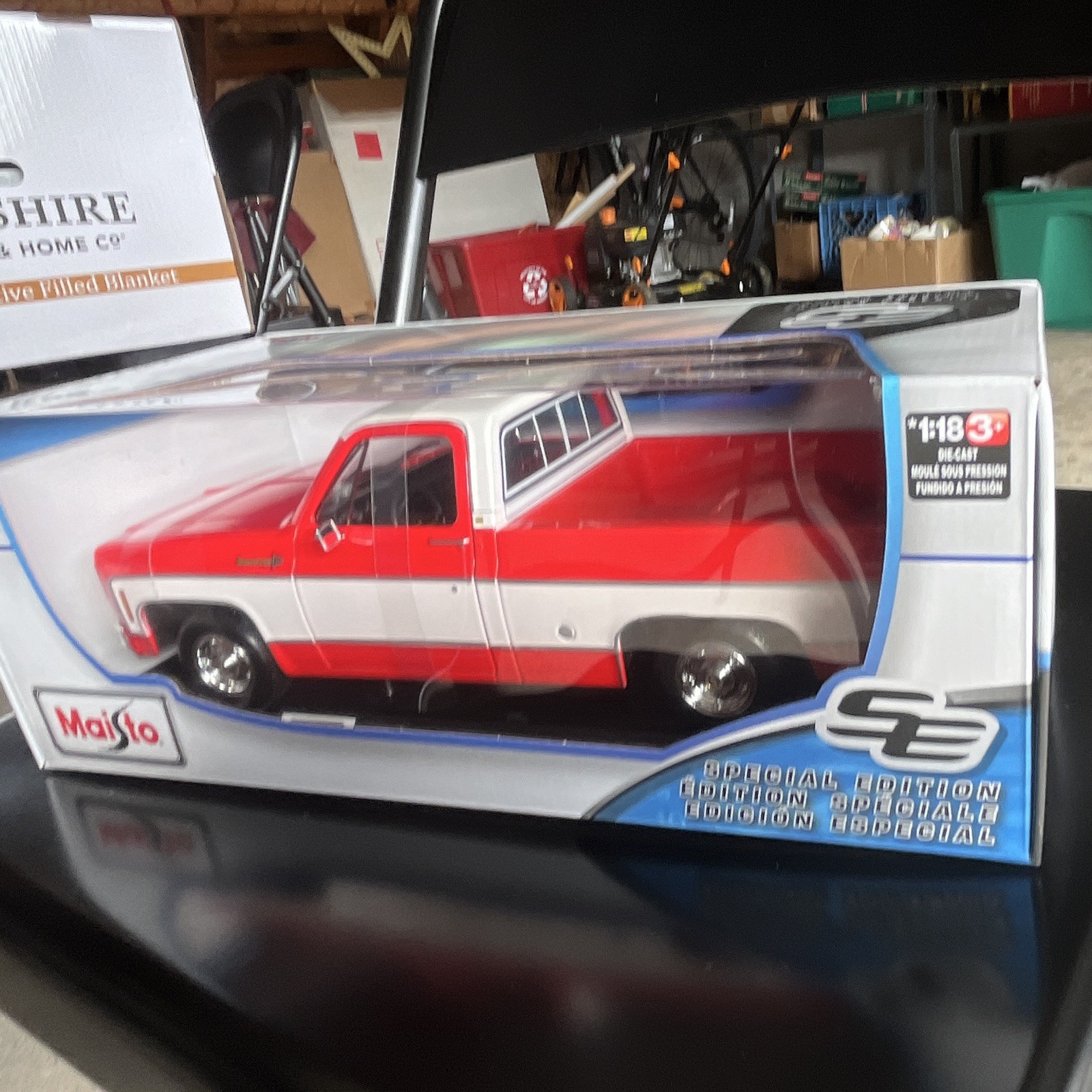 Maisto 1 18 Scale – 1974 Chevrolet C10 Cheyenne Super – Blue White Truck