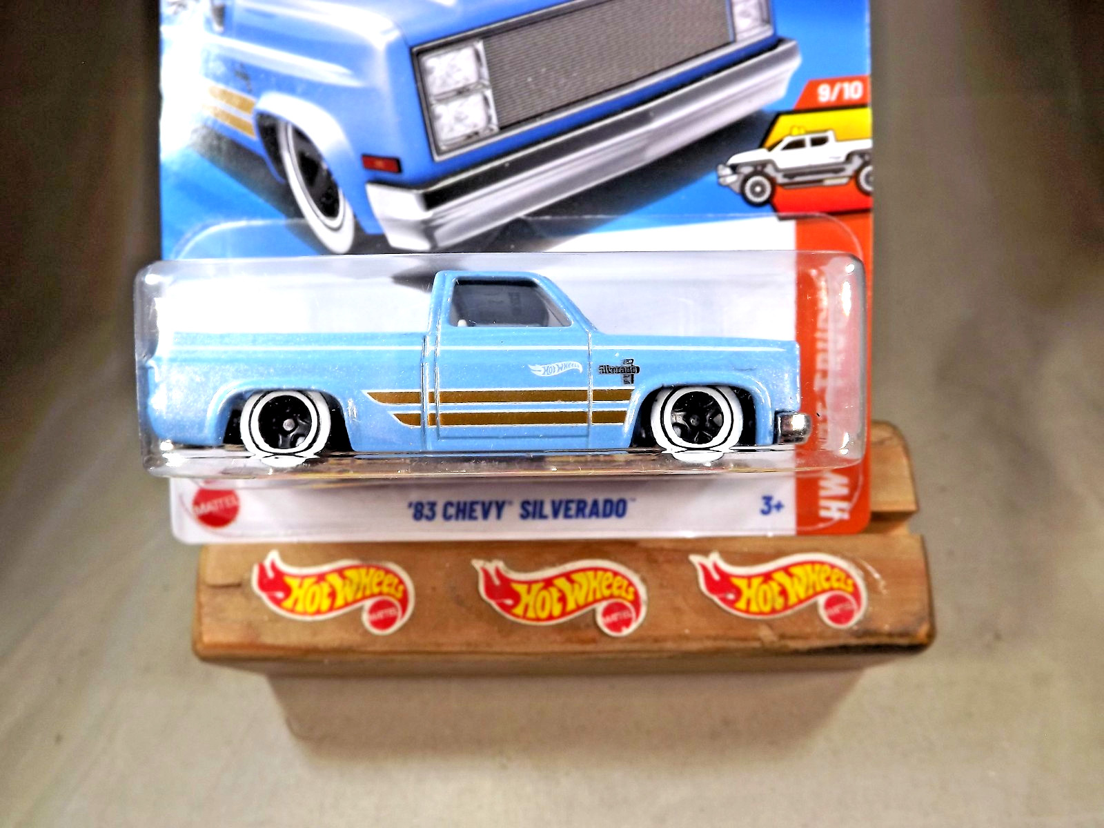 2025 Hot Wheels #157 HW Hot Trucks 9/10 ‘83 CHEVY SILVERADO Lt Blue w/WWBlack5Sp