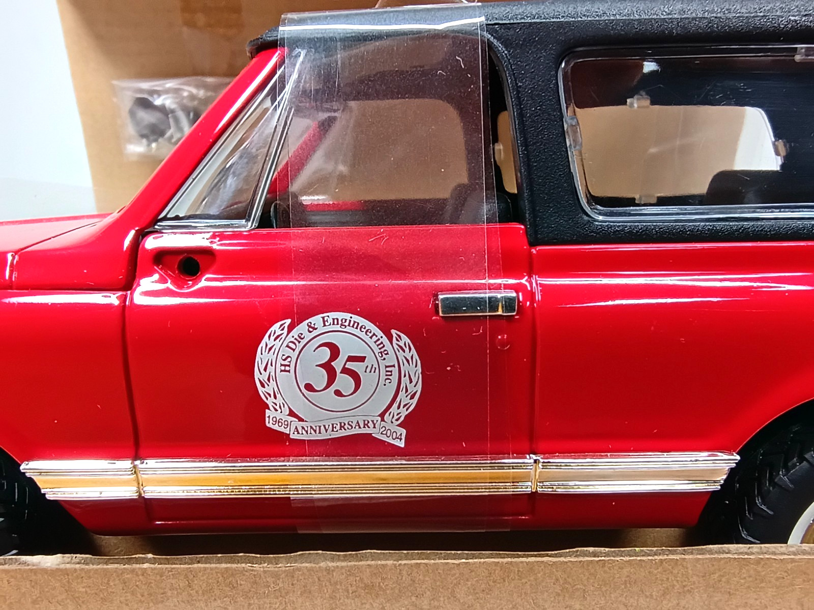 Ertl Collectibles – HS Die 35th Anniversary – 1969 Chevy Blazer Die-Cast Metal